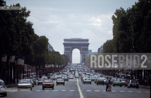 ( FRANCIA  )  PARIGI : AVENUE DES CHAMPS ELYSEES © 1995 Graziano Arici/Rosebud2 / GEO