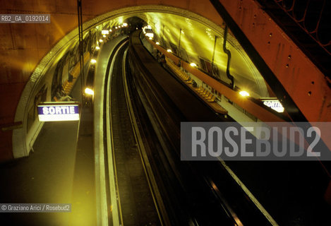 ( FRANCIA  )  PARIGI : METRO © 1995 Graziano Arici/Rosebud2 / GEO
