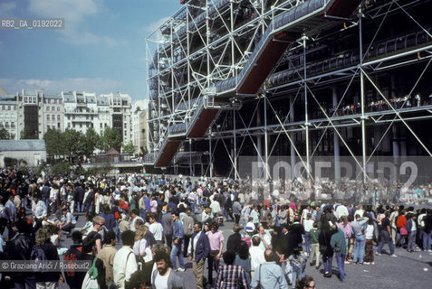 ( FRANCIA  )  PARIGI : IL MUSEO CENTRE DART E DE CULTURE G. POMPIDOU BEAUBOURG © 1995 Graziano Arici/Rosebud2 / GEO ARCHITETTURA MODERNA