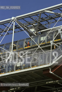 ( FRANCIA  )  PARIGI : IL MUSEO CENTRE DART E DE CULTURE G.POMPIDOU BEAUBOURG © 1995 Graziano Arici/Rosebud2 / GEO ARCHITETTURA MODERNA