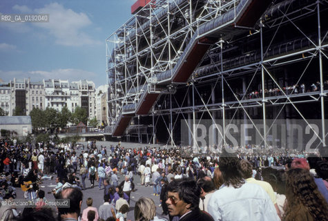( FRANCIA  )  PARIGI : IL MUSEO CENTRE DART E DE CULTURE G. POMPIDOU BEAUBOURG © 1995 Graziano Arici/Rosebud2 / GEO ARCHITETTURA MODERNA