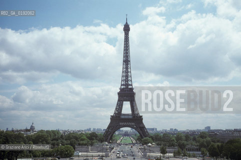 ( FRANCIA  )  PARIGI : LA TOUR EIFFEL  © 1995 Graziano Arici/Rosebud2 / GEO