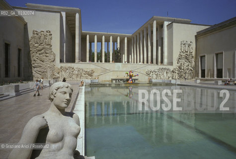 ( FRANCIA  )  PARIGI : IL MUSEO DARTE MODERNA  © 1995 Graziano Arici/Rosebud2 / GEO
