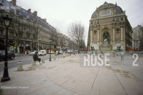 ( FRANCIA  )  PARIGI : LA FONTANA DEL BOULEVARD ST.MICHEL  © 1995 Graziano Arici/Rosebud2 / GEO