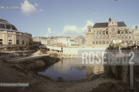 ( FRANCIA  )  PARIGI : LO SCAVO PER LES HALLES © 1995 Graziano Arici/Rosebud2 / GEO BUCO