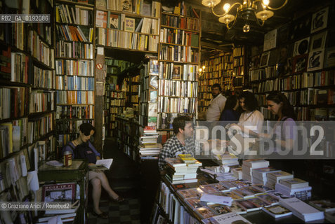 ( FRANCIA  )  PARIGI : LA LIBRERIA SHAKESPEARE & COMPANY © 1995 Graziano Arici/Rosebud2 / GEO LIBRO