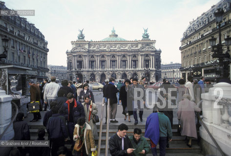 ( FRANCIA  )  PARIGI : PLACE DELLOPERA  © 1995 Graziano Arici/Rosebud2 / GEO TEATRO