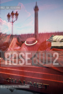 ( FRANCIA  )  PARIGI : UNA GIOIELLERIA IN PLACE VENDOME  © 1995 Graziano Arici/Rosebud2 / GEO