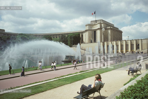 ( FRANCIA  )  PARIGI : LA FONTANA DEL TROCADERO © 1995 Graziano Arici/Rosebud2 / GEO