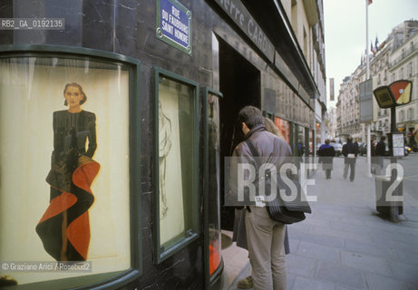 ( FRANCIA  )  PARIGI : NEGOZIO IN FOUBOURG ST-HONORE  © 1995 Graziano Arici/Rosebud2 / GEO