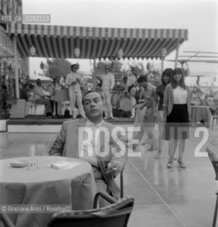 THE PAINTER RENATO GUTTUSO AT VENICE LIDO - 1965 - © ARCHIVIO Graziano Arici/Rosebud2  / ARTE / PITTORE