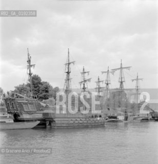 THE SET OF THE MOVIE  I MOSCHETTIERI DEL MARE  DIRECTED BY STENO ( STEFANO VANZINA ) - VENICE  - 1961 © ARCHIVIO Graziano Arici/Rosebud2  /  CINEMA / SET DEL FILM / VELIERO / BARCA