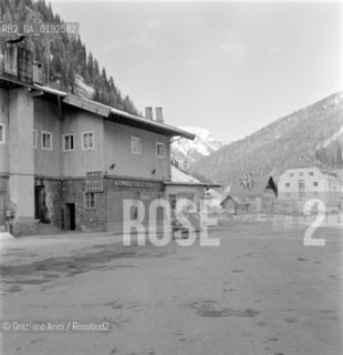 THE BORDER OF BRENNERO - 196? - © ARCHIVIO Graziano Arici/Rosebud2  / FRONTIERA / PASSO /