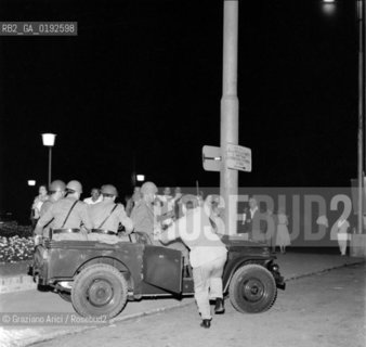 CASINO WORKERS ON STRIKE - VENICE - 1961 - ©  ARCHIVIO Graziano Arici/Rosebud2 / SCIOPERO DEI LAVORATORI DEL CASINO DEL LIDO DI VENEZIA