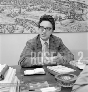 THE POLITICIAN GIANNI DE MICHELIS  - 196? - © ARCHIVIO Graziano Arici/Rosebud2  / POLITICA