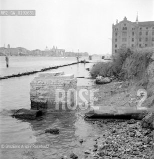 NEW BUILDINGS IN THE SACCA FISOLA  IN VENICE - 1966 - ©Graziano Arici/Rosebud2 / MARGINAMENTI / GIUDECCA