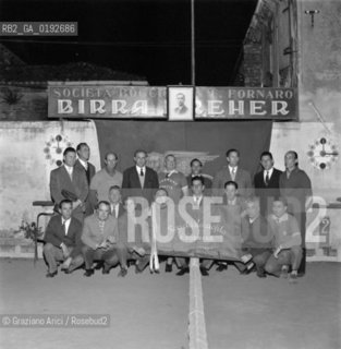 THE BOCCE GAME SOCIETY F.FORNARO IN GIUDECCA - VENICE 196? - © ARCHIVIO Graziano Arici/Rosebud2  / SPORT / BOCCE / BOCCIOFILA