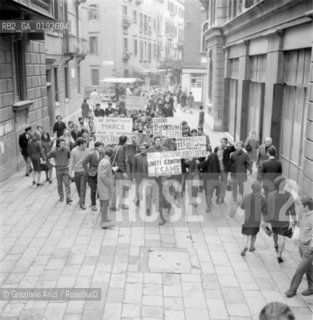 CA FOSCARI UNIVERSITY:STUDENTS PROTEST - VENICE 196? - © ARCHIVIO Graziano Arici/Rosebud2  / SCUOLA / STUDENTE / UNIVERSITA / SCIOPERO / CORTEO / MANIFESTAZIONE