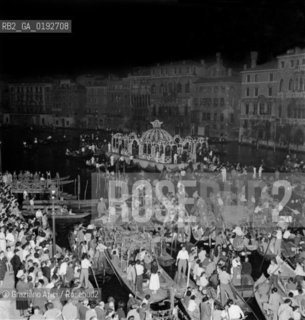 THE FRESCO NOTTURNO IN CANAL GRANDE  - VENICE - 196? © ARCHIVIO Graziano Arici/Rosebud2  / FESTA / BARCA