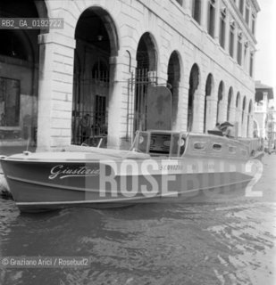 THE COURT OF JUSTICE MOTOR-BOAT (VENICE) - 1958 © ARCHIVIO Graziano Arici/Rosebud2  / MOTOSCAFO DEL TRIBUNALE