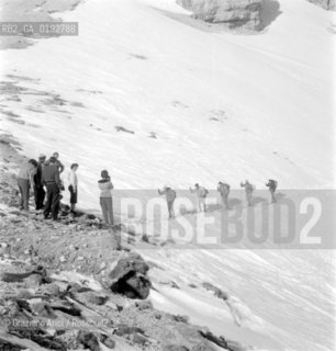 CLIMBERS IN TRE CIME DI LAVAREDO (BELLUNO) - 196?© ARCHIVIO Graziano Arici/Rosebud2  / MONTAGNA / SCALATORE / NEVE
