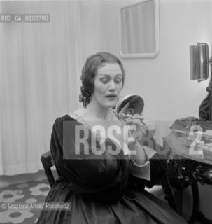 TEATRO LA FENICE LUCIA DI LAMMERMOOR - THE OPERA SINGER JOAN SUTHERLAND   - 1960 - © ARCHIVIO  Graziano Arici/Rosebud2 / OPERA LIRICA / CANTANTE LIRICO / TRUCCO