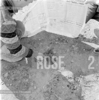 FINDING OF NATURAL GAS IN FERRARA - 195? - © ARCHIVIO Graziano Arici/Rosebud2  / METANO / CAMPAGNA