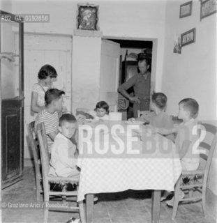 NOALE:COUNTRY HOUSE -  CASA DI CAMPAGNA  - 196? - © ARCHIVIO Graziano Arici/Rosebud2 