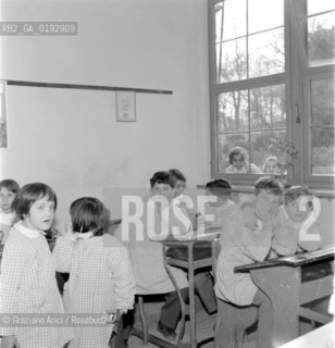 SCHOOL OF PAPADOPOLI - 1971 - © ARCHIVIO Graziano Arici/Rosebud2  / SCUOLA / DISABILE