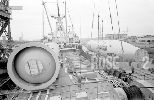 PORTOMARGHERA : OFFICINE MECCANICHE SARTORI  - VENICE 1962 - © ARCHIVIO Graziano Arici/Rosebud2  / INDUSTRIA / ECONOMIA