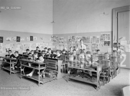 SCHOOLBOYS IN VENICE (SCUOLA ELEMENTARE DIEDO)- 196? - © ARCHIVIO Graziano Arici/Rosebud2  / SCUOLA / STUDENTE