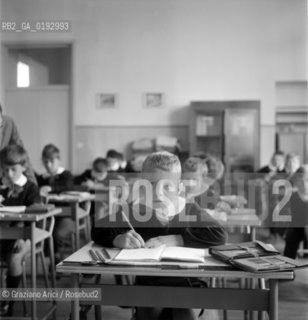 SCHOOLBOYS IN VENICE - 196? - © ARCHIVIO Graziano Arici/Rosebud2  / SCUOLA / STUDENTE