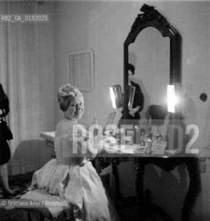 GRAN TEATRO LA FENICE : LA SONNAMBULA WITH THE OPERA SINGER RENATA SCOTTO VENICE  -  1961 - © ARCHIVIO Graziano Arici/Rosebud2  / OPERA LIRICA / CANTANTE LIRICO / TRUCCO