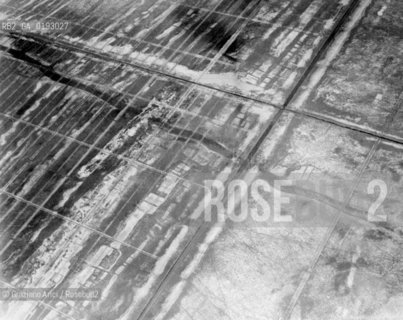 AIR VIEW O ARCHAEOLOGICAL SITE OF SPINA - 196? - © ARCHIVIO Graziano Arici/Rosebud2  / ARCHEOLOGIA / VISTA AEREA DEL SITO DI SPINA