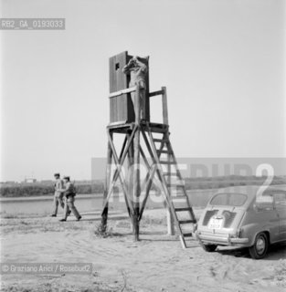 ARCHAEOLOGICAL SITE OF SPINA - 196? - © ARCHIVIO Graziano Arici/Rosebud2  / ARCHEOLOGIA / SITO DI SPINA / PESCA / BARENA