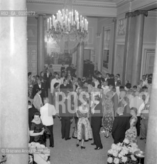 IL CAMPIELLO DI E. WOLF-FERRARI: IL FOYER DEL TEATRO LA FENICE - VENEZIA - 1960 © ARCHIVIO Graziano Arici/Rosebud2  / TEATRO / MUSICA / OPERA LIRICA