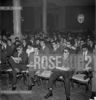 UNIONE GOLIARDICA ITALIANA (UGI) CONGRESS  - VENICE  - 1960 - © ARCHIVIO Graziano Arici/Rosebud2  / CONGRESSO / STUDENTI / UNIVERSITA