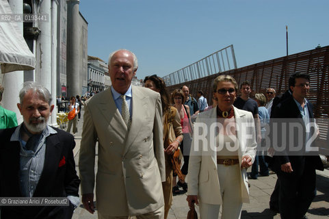 VENEZIA 24/05/03 - IL PRINCIPE VITTORIO EMANUELE DI SAVOIA E LA MOGLIE MARINA DORIA IN VISITA A VENEZIA ©Graziano Arici/Rosebud2 / NOBILTA