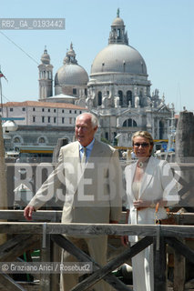 VENEZIA 24/05/03 - IL PRINCIPE VITTORIO EMANUELE DI SAVOIA E LA MOGLIE MARINA DORIA IN VISITA A VENEZIA ©Graziano Arici/Rosebud2 / NOBILTA