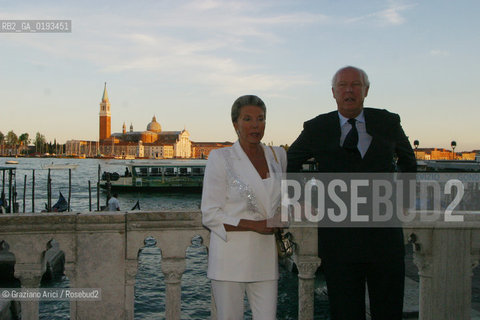 VENEZIA 24/05/03 - IL PRINCIPE VITTORIO EMANUELE DI SAVOIA E LA MOGLIE MARINA DORIA IN VISITA A VENEZIA ©Graziano Arici/Rosebud2 / NOBILTA
