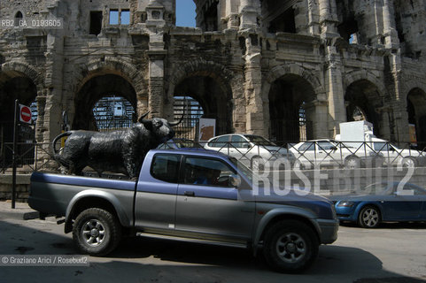 ( FRANCIA  )  PROVENCE-ALPES-COTE DAZUR ARLES : FERIA DI PASQUA ARENA © 2003 Graziano Arici/Rosebud2 / GEO  . TORO