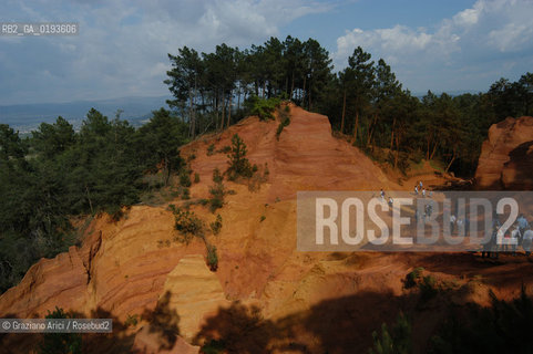 ( FRANCIA  )  PROVENCE-ALPES-COTE DAZUR ROUSSILLON  : CAVA DI OCRA © 1999 Graziano Arici/Rosebud2 / GEO ROSSO