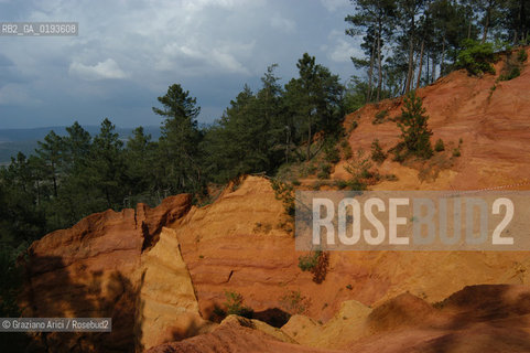 ( FRANCIA  )  PROVENCE-ALPES-COTE DAZUR ROUSSILLON  : CAVA DI OCRA © 1999 Graziano Arici/Rosebud2 / GEO ROSSO