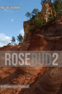 ( FRANCIA  )  PROVENCE-ALPES-COTE DAZUR ROUSSILLON  : CAVA DI OCRA © 1999 Graziano Arici/Rosebud2 / GEO ROSSO