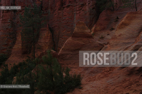 ( FRANCIA  )  PROVENCE-ALPES-COTE DAZUR ROUSSILLON  : CAVA DI OCRA © 1999 Graziano Arici/Rosebud2 / GEO ROSSO