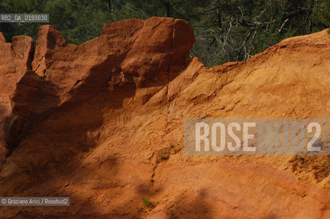 ( FRANCIA  )  PROVENCE-ALPES-COTE DAZUR ROUSSILLON  : CAVA DI OCRA © 1999 Graziano Arici/Rosebud2 / GEO ROSSO