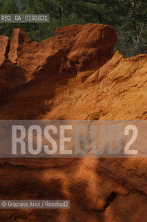 ( FRANCIA  )  PROVENCE-ALPES-COTE DAZUR ROUSSILLON  : CAVA DI OCRA © 1999 Graziano Arici/Rosebud2 / GEO ROSSO