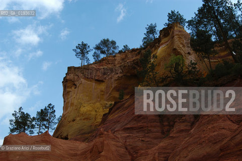 ( FRANCIA  )  PROVENCE-ALPES-COTE DAZUR ROUSSILLON  : CAVA DI OCRA © 1999 Graziano Arici/Rosebud2 / GEO ROSSO