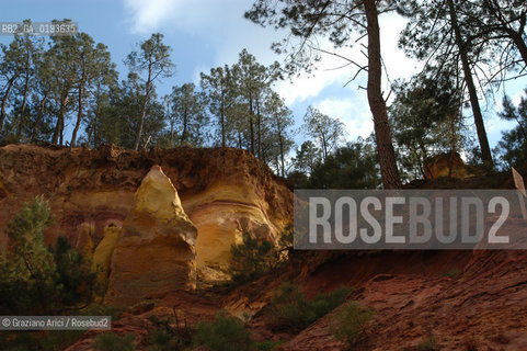 ( FRANCIA  )  PROVENCE-ALPES-COTE DAZUR ROUSSILLON  : CAVA DI OCRA © 1999 Graziano Arici/Rosebud2 / GEO ROSSO