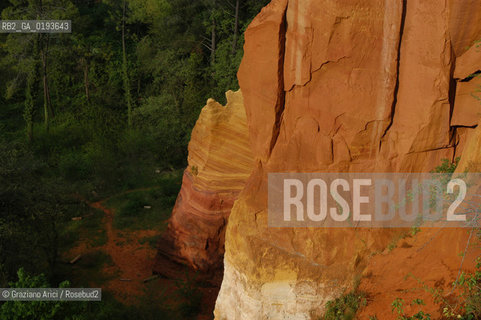 ( FRANCIA  )  PROVENCE-ALPES-COTE DAZUR ROUSSILLON  : CAVA DI OCRA © 1999 Graziano Arici/Rosebud2 / GEO ROSSO